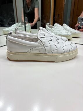 J/SLIDES White Woven Leather Slip-On Sneakers Size 7